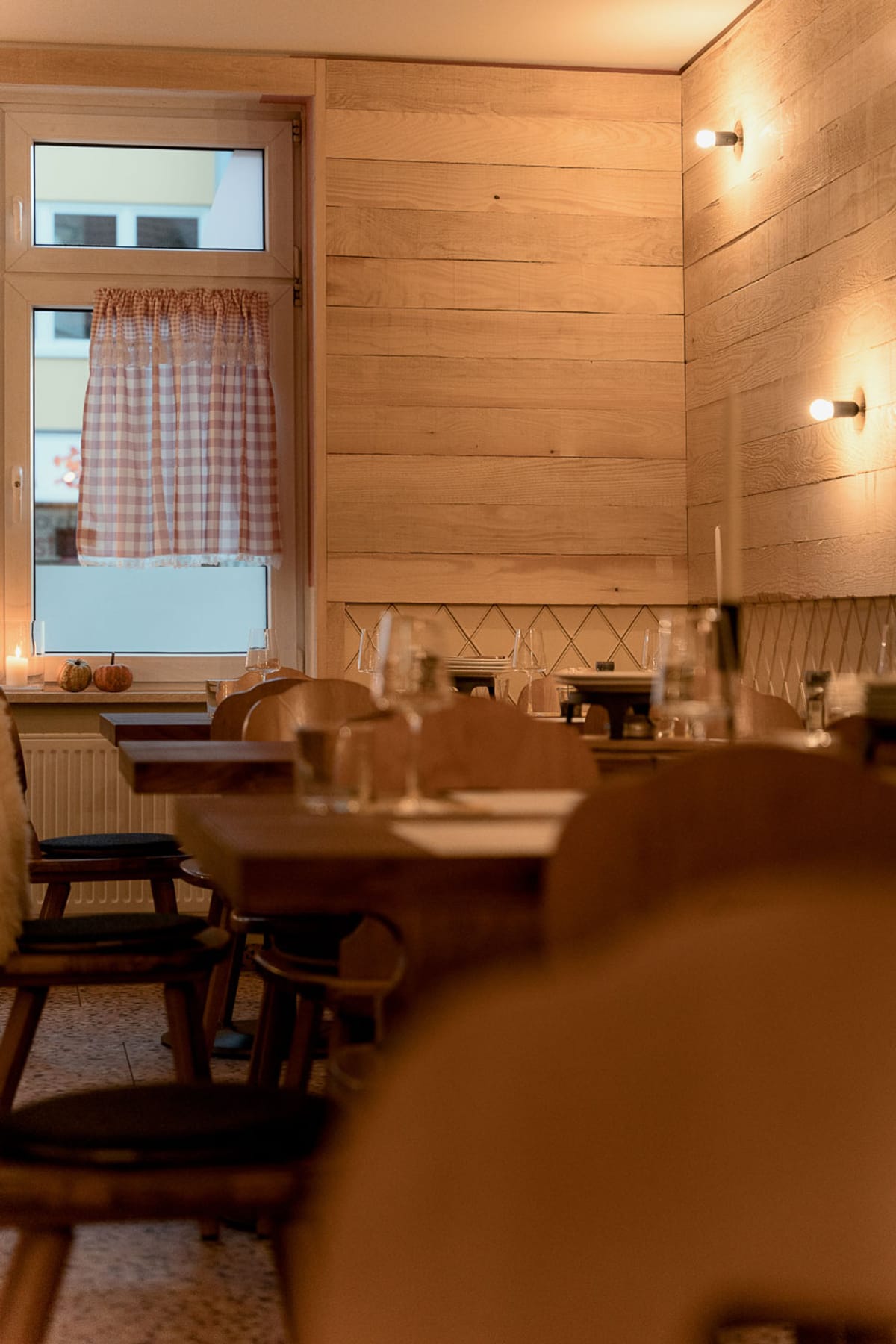 Warmer Gastraum von Say Cheese in Grenzach-Wyhlen