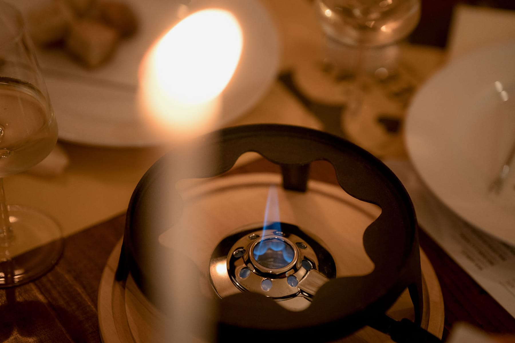 Käsefondue-Rechaud mit Flamme bei Say Cheese
